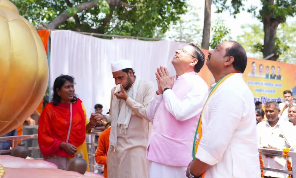 मुख्यमंत्री धामी ने भगवान भोलेनाथ एवं महाबली हनुमान की प्रतिमाओं का किया अनावरण
